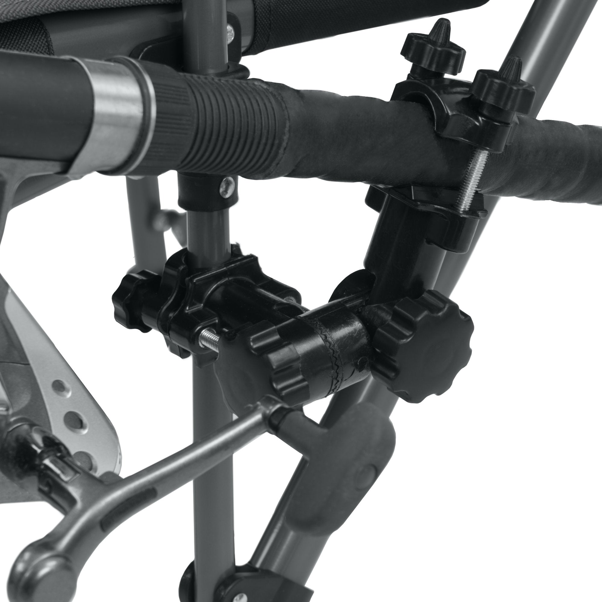 Fishing chair with fishing rod holder, foldable, including bag.