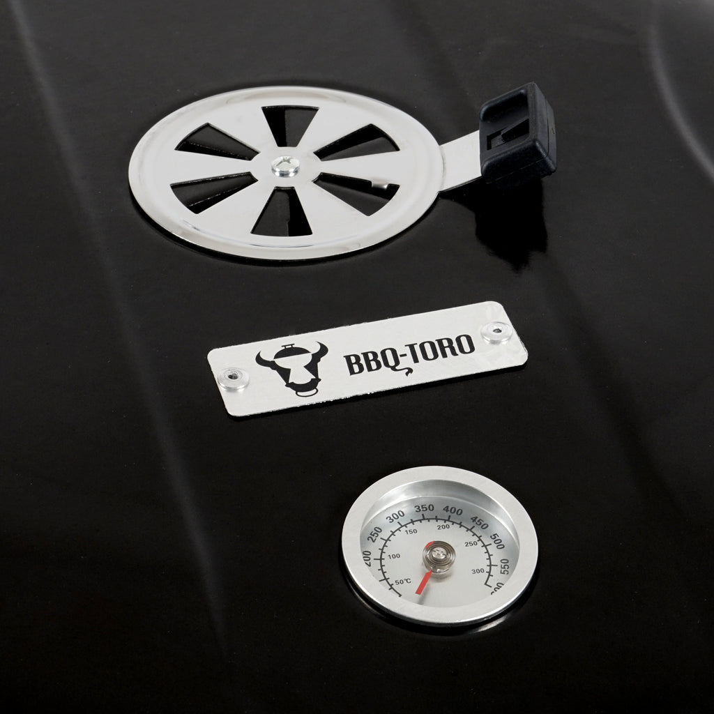 Barbecue à charbon, Ø 57 cm, comprenant une étagère de rangement et un lève-grille.