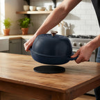 Ensemble pour pot à pain, 6,4 litres, en fonte émaillée, comprenant une anse à pain et un dessous de plat.