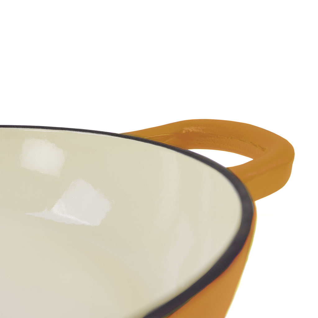 Ensemble pour pot à pain, 6,4 litres, en fonte émaillée, comprenant une anse à pain et un dessous de plat.