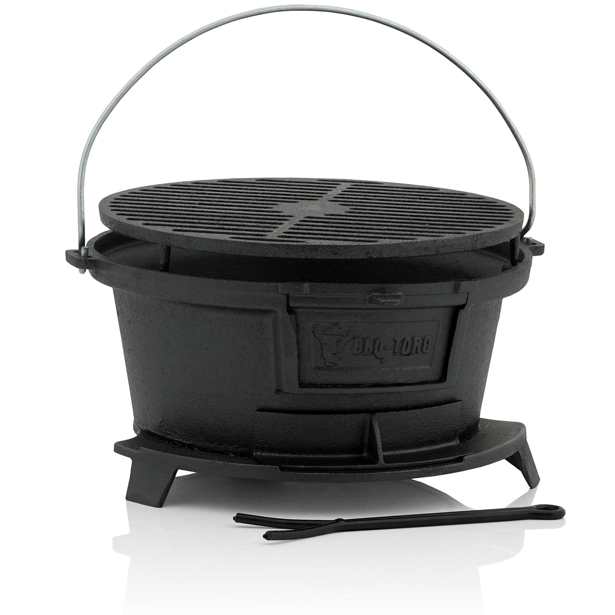 Kit de survie 6 pièces, comprenant une cocotte en fonte, une marmite à griller, une pierre à feu, un allume-feu et du charbon de bois.
