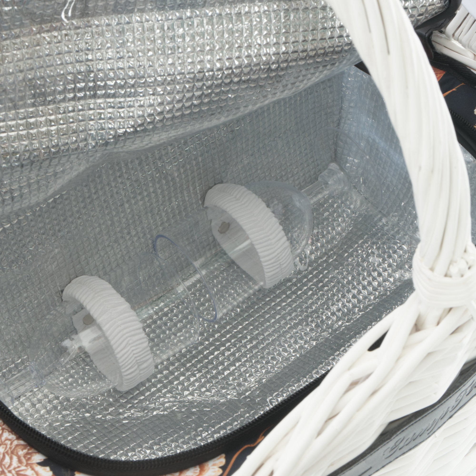 Panier de pique-nique, comprenant un compartiment isotherme et un service de table de 12 pièces, pour 2 personnes