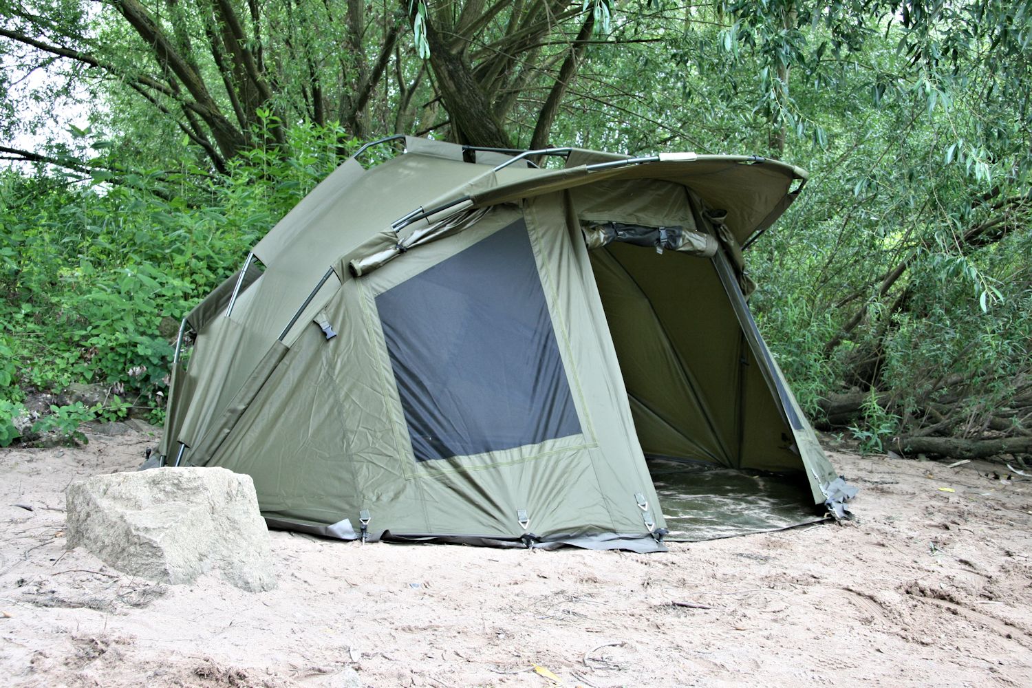"Storm" fishing tent, 2-man carp tent