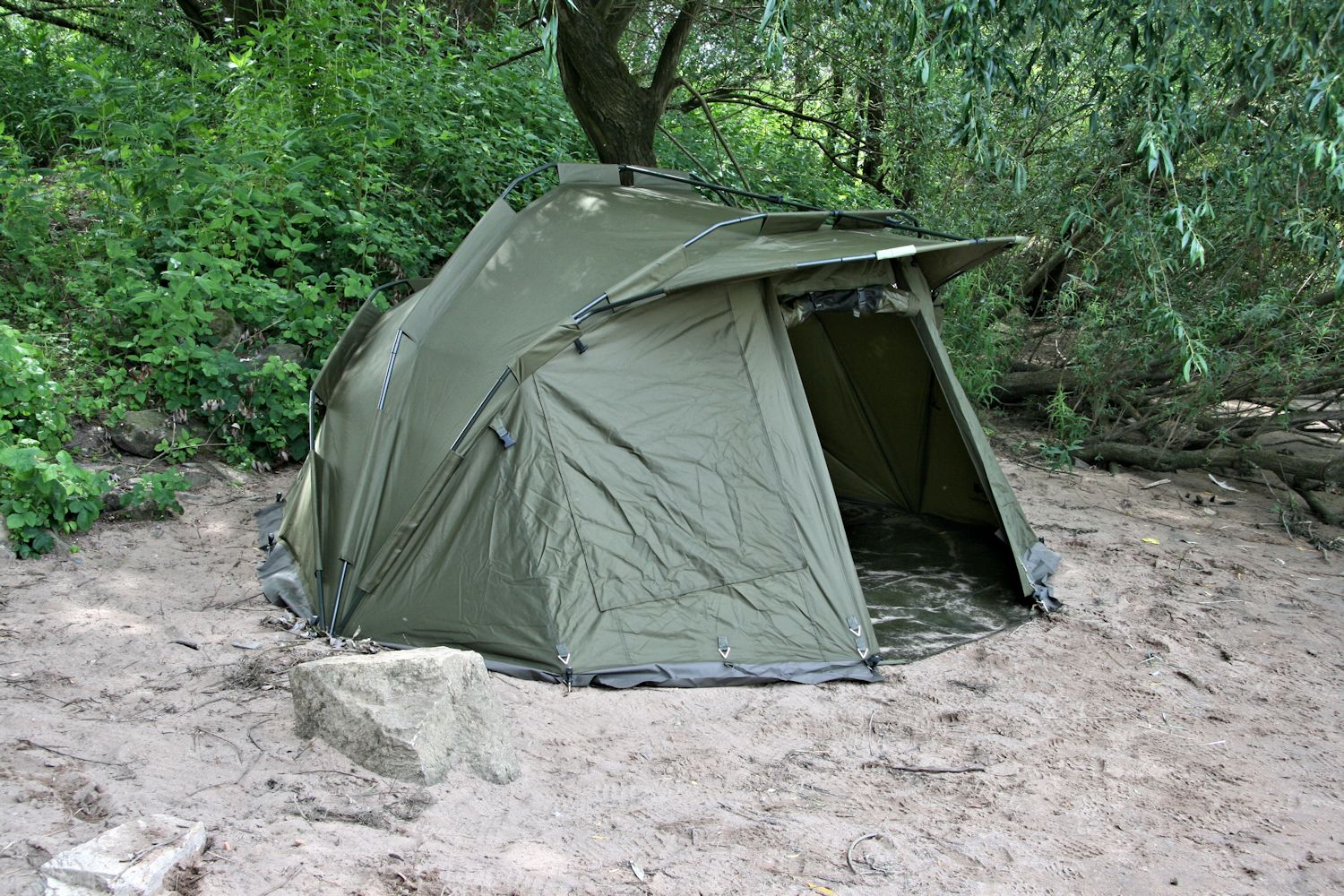 "Storm" fishing tent, 2-man carp tent