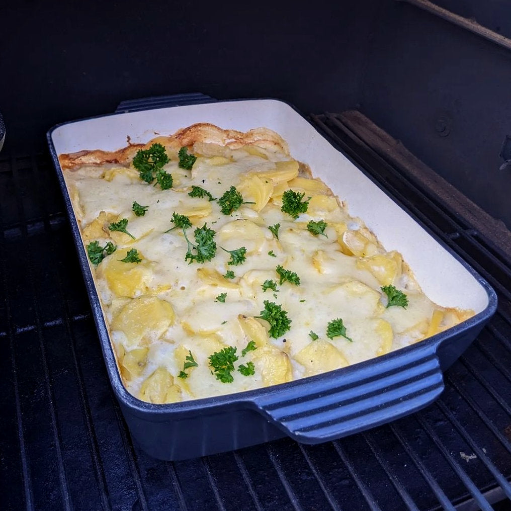 Casserole dish, square, cast iron, suitable for induction cooktops