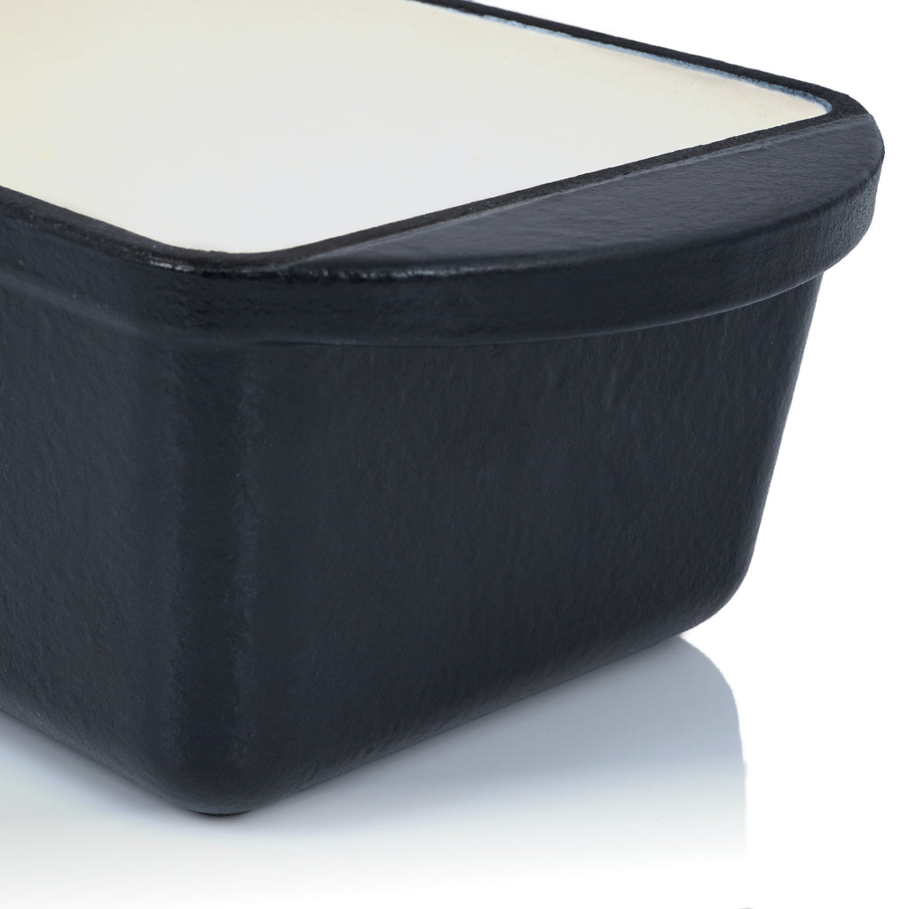 Casserole dish, square, cast iron, suitable for induction cooktops
