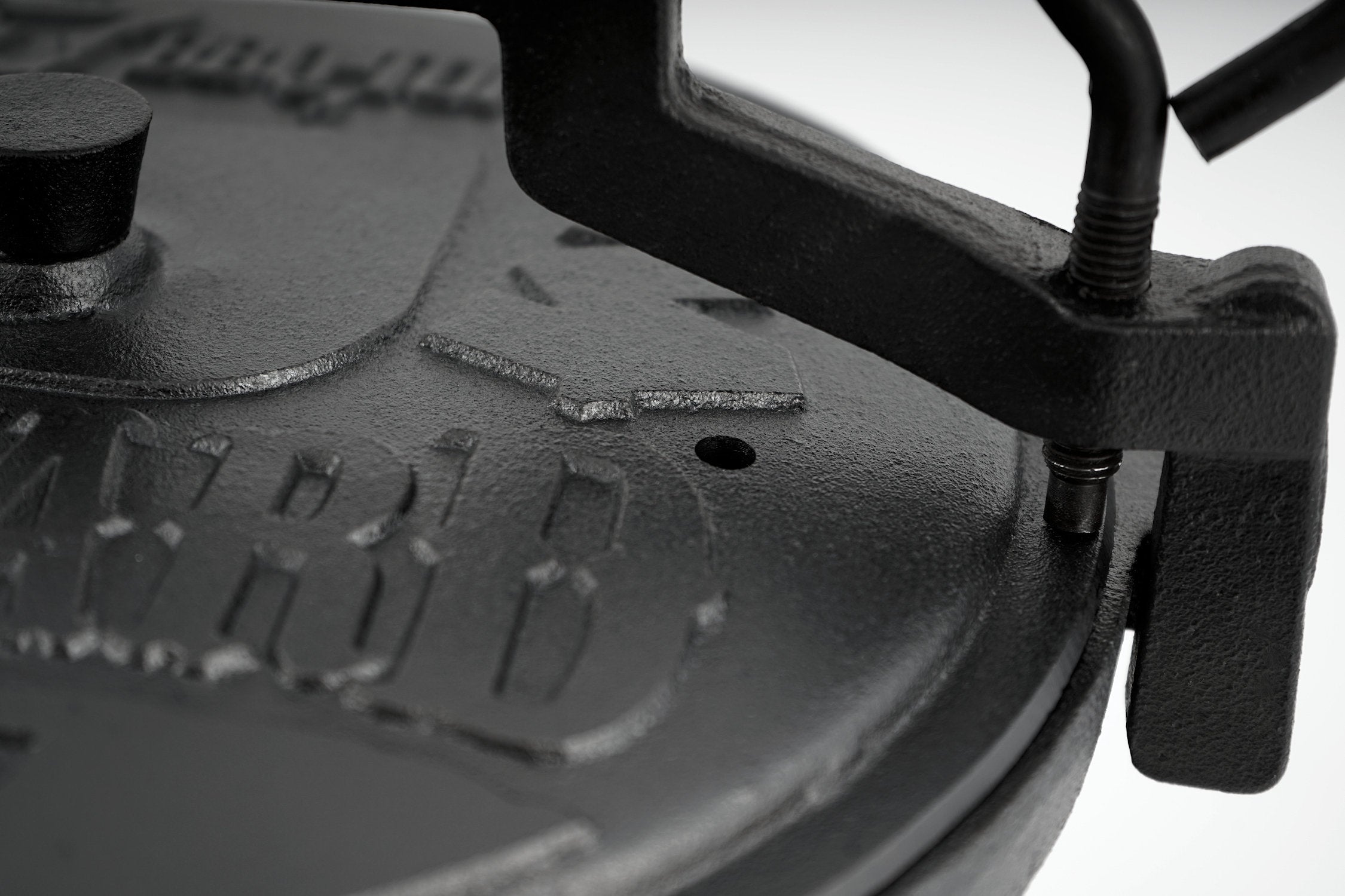 Magic cauldron "Wizard", cast iron, with three legs, lid and handle