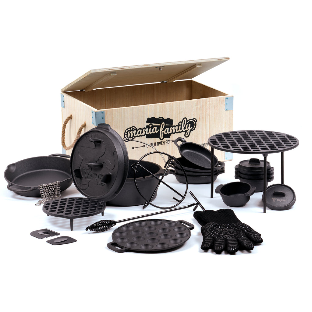 Dutch Oven Set, 19-piece, including wooden box