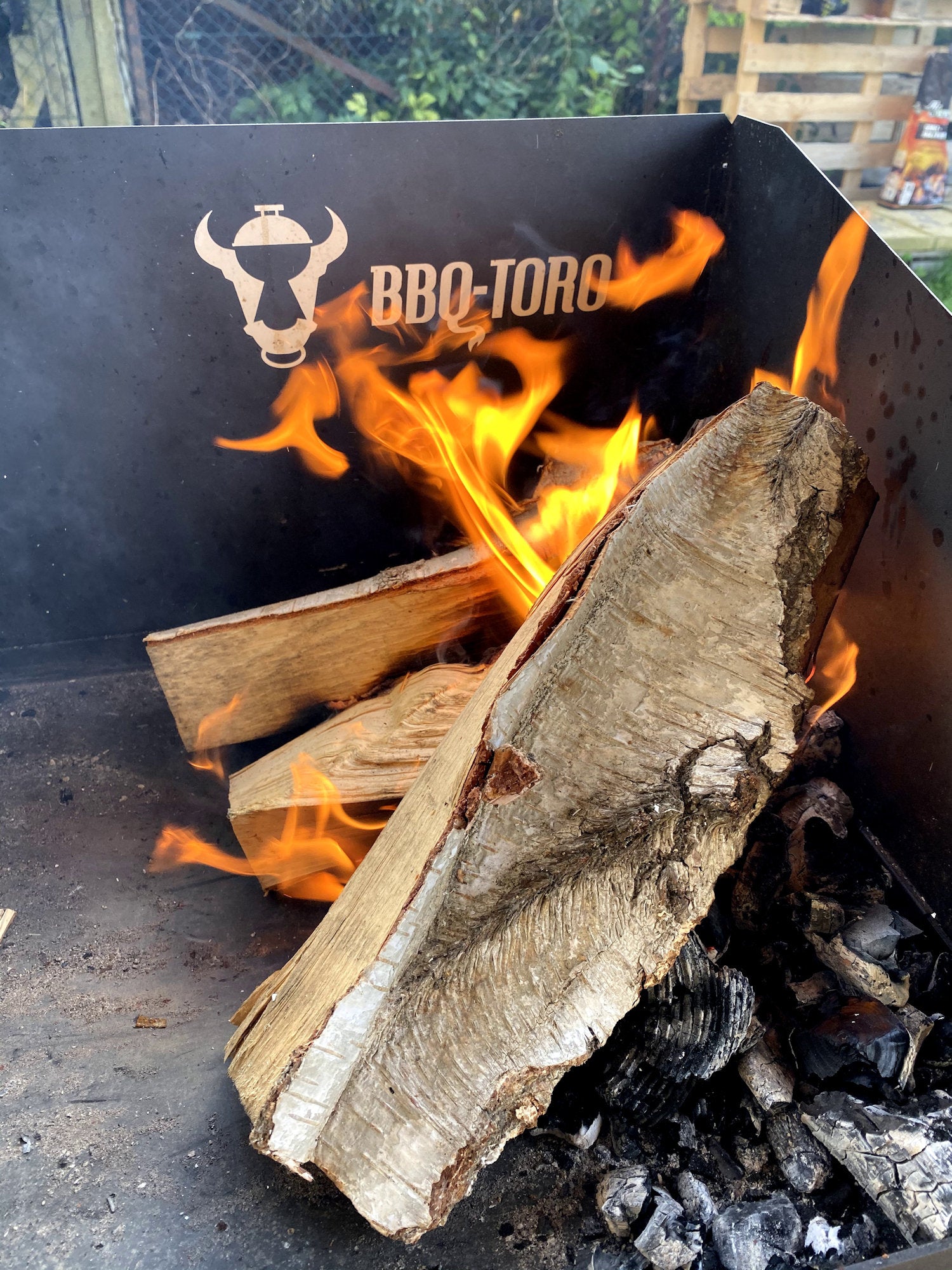 Table en acier pour cocotte en fonte