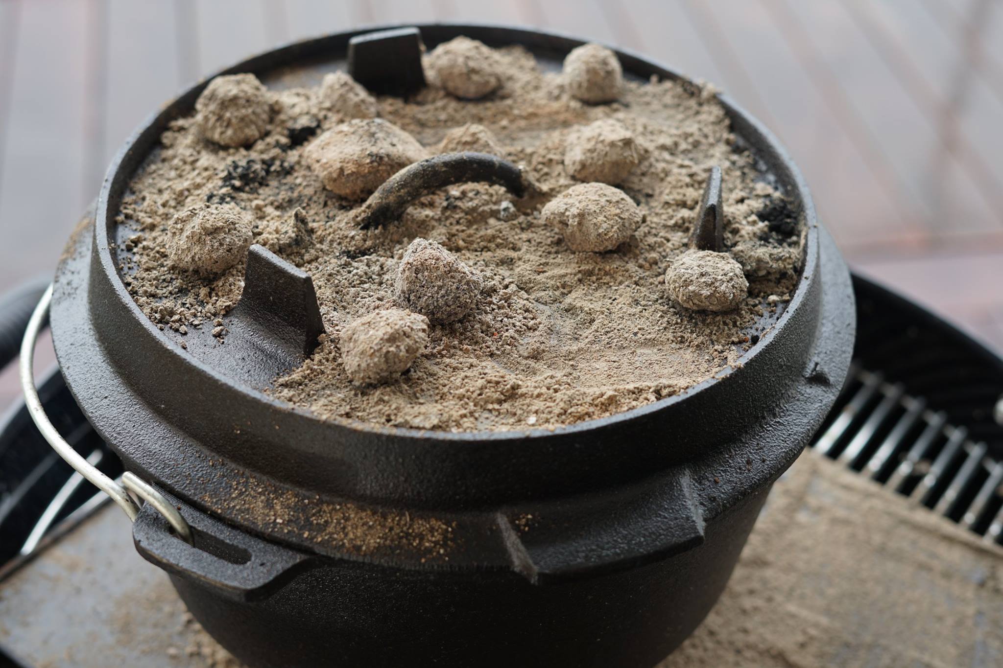 Dutch Oven, 3-piece set, cast iron