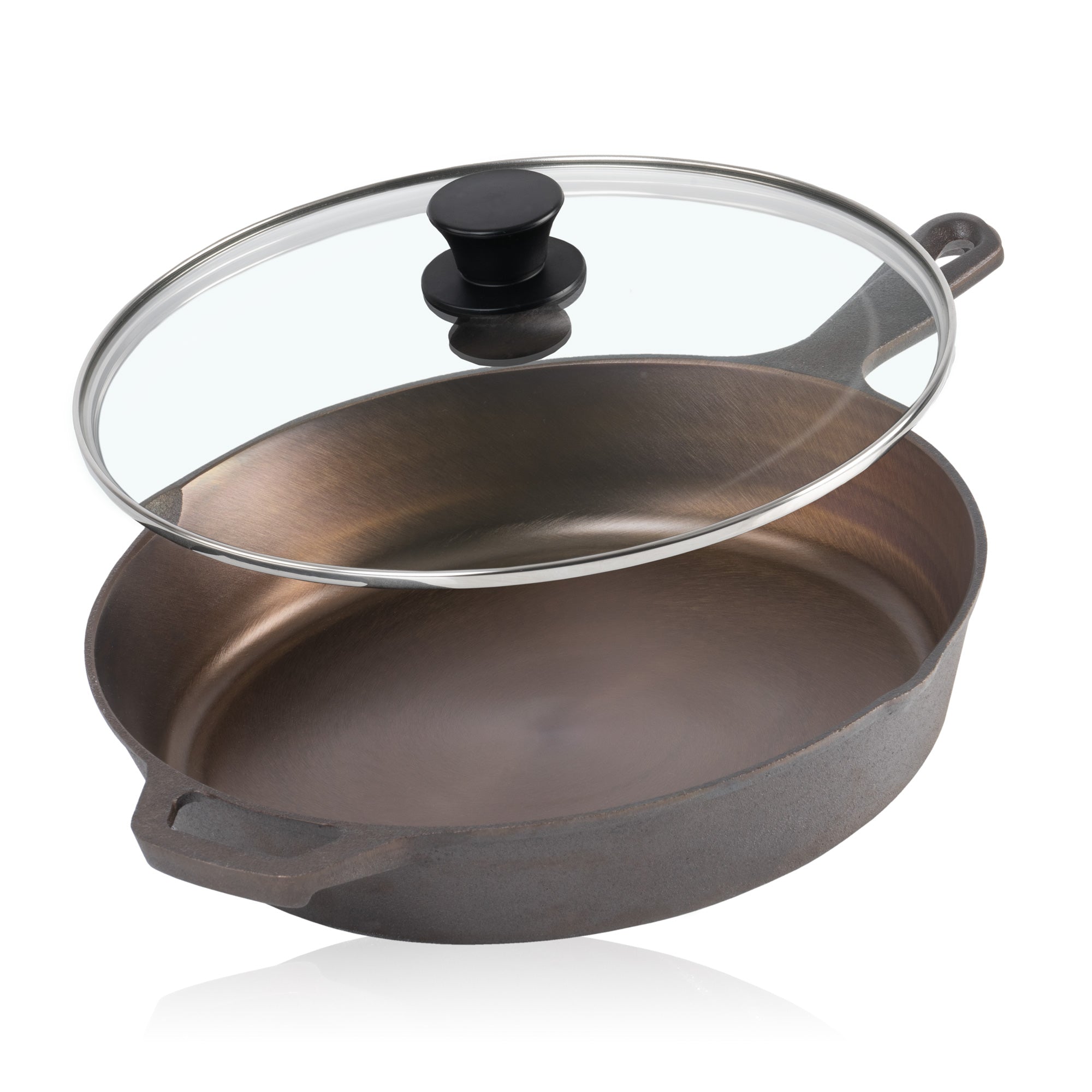 Cast iron pan, polished, with two spouts, including lid.