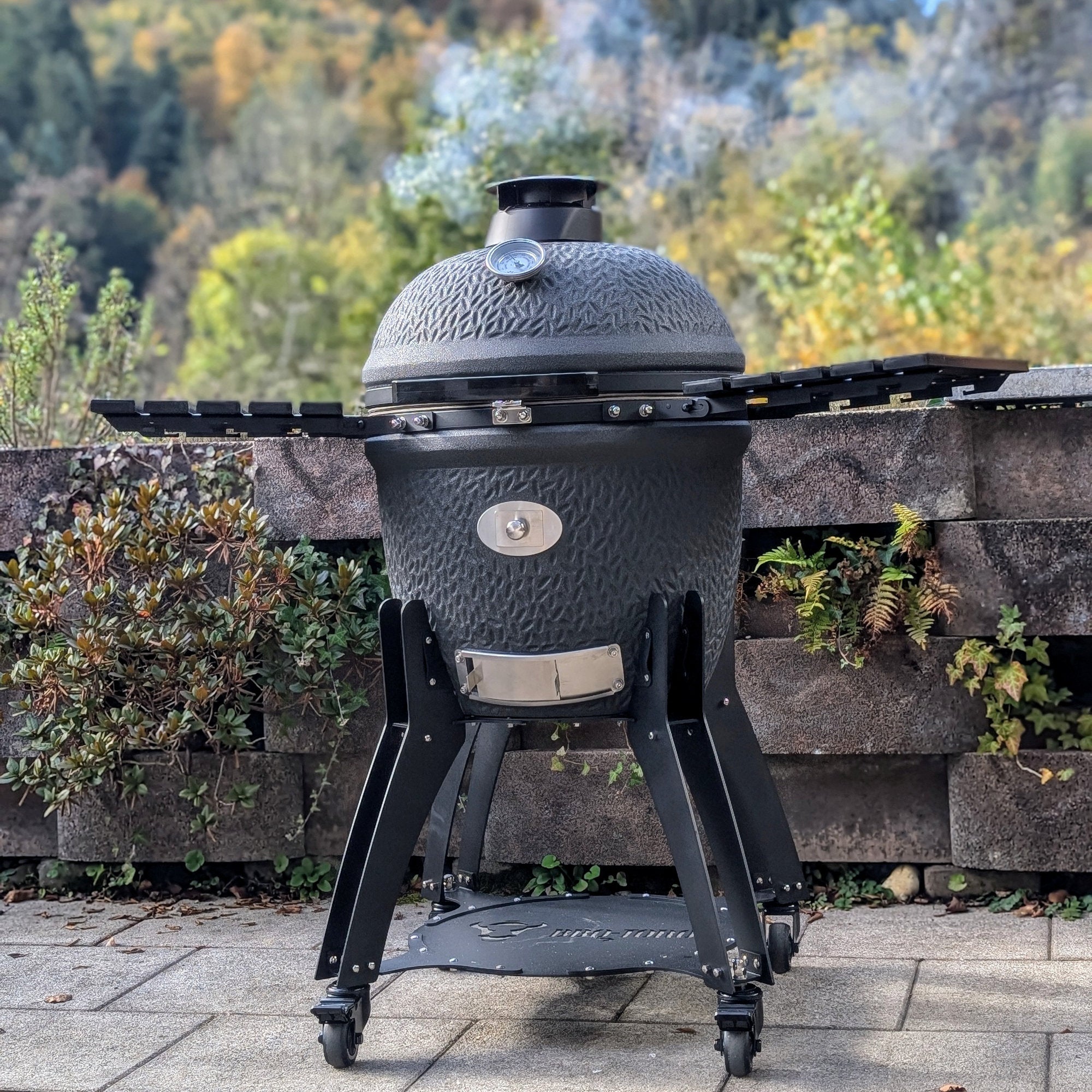Barbecue à charbon Kamado « Yoru », Ø 56 cm, avec thermomètre et roulettes.