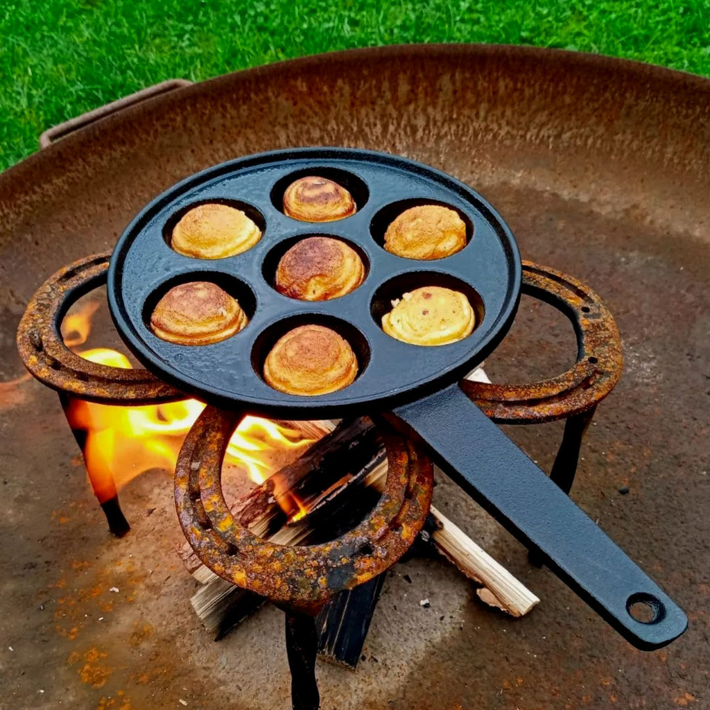 Poffertjes pan, Ø 20.5 cm, cast iron, for 7 mini pancakes