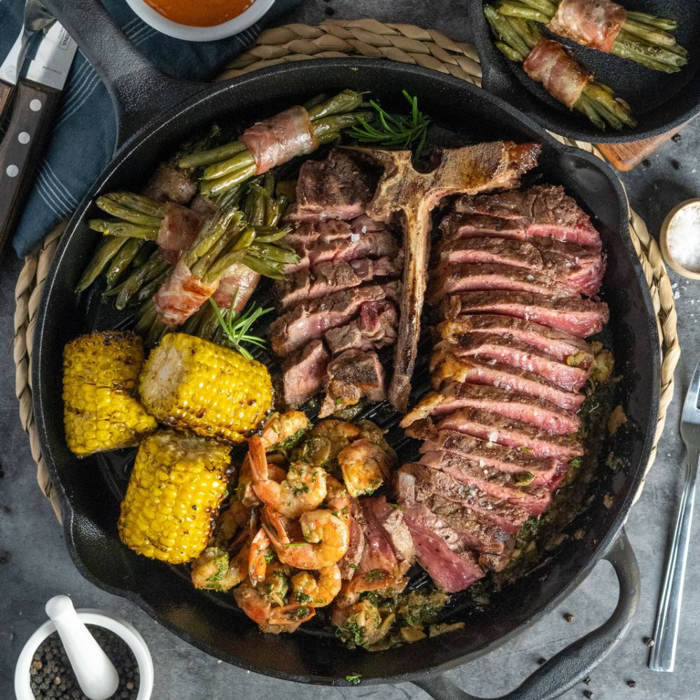 Frying pan, Ø 29 cm, cast iron, with handle and two spouts