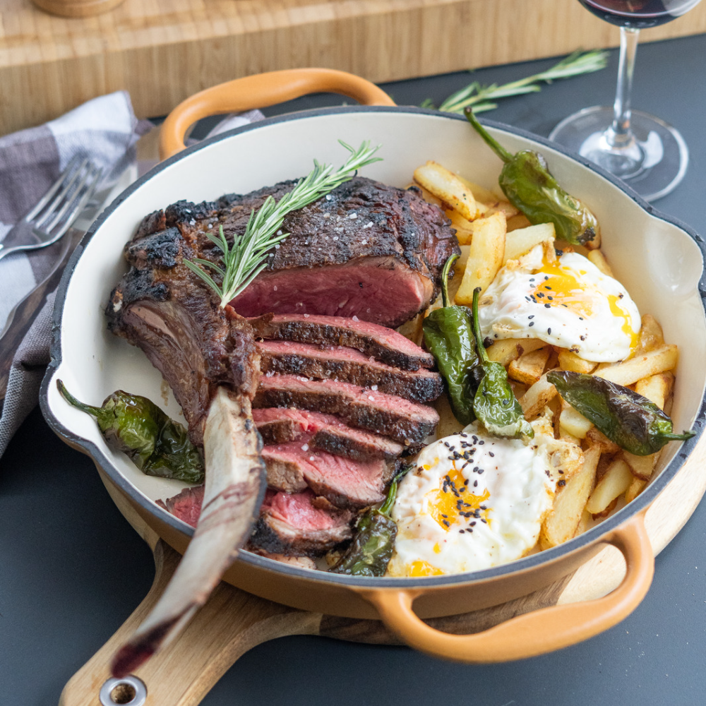 Frying pan, Ø 29 cm, cast iron, enamelled, with two handles, two spouts