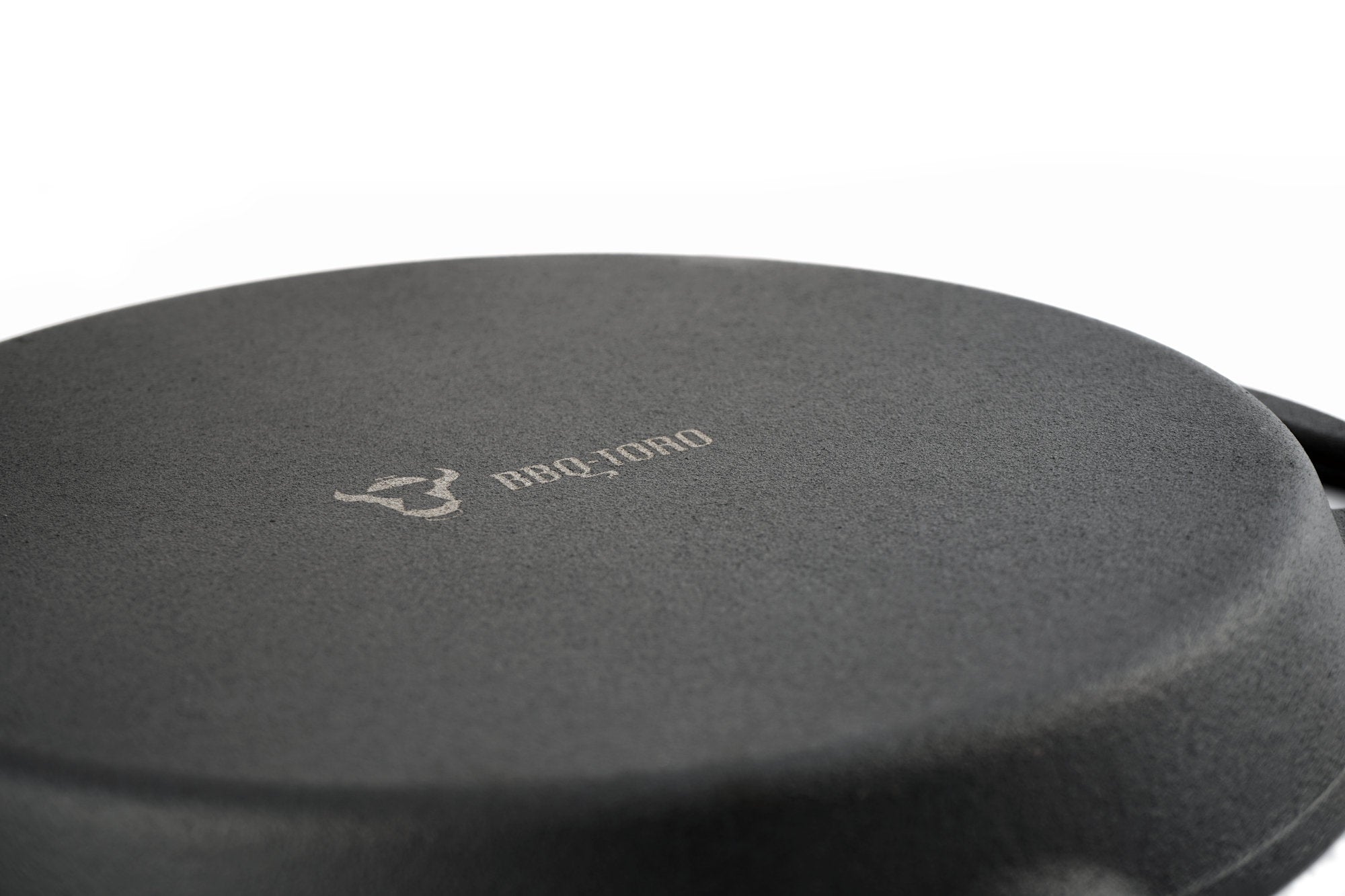 Grill pan, cast iron, with two handles, two spouts