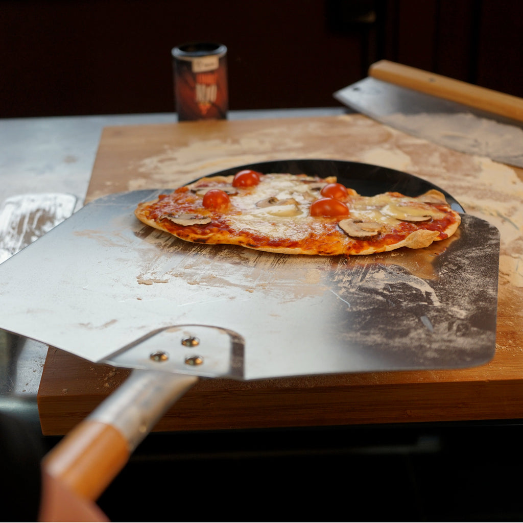 Pizza Set, 4-teilig, Ø 38 Pizzastein, inkl. Schaufel, Pizzaroller, Spachtel