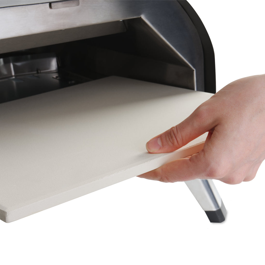 Gas pizza oven, including thermometer