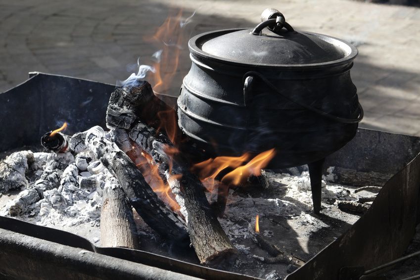 Potjie, marmite sud-africaine en fonte