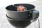 Ensemble de brochettes pour barbecue à charbon de bois de Ø 57 cm, comprenant le corps du barbecue, les brochettes, le moteur et les fourchettes à viande.