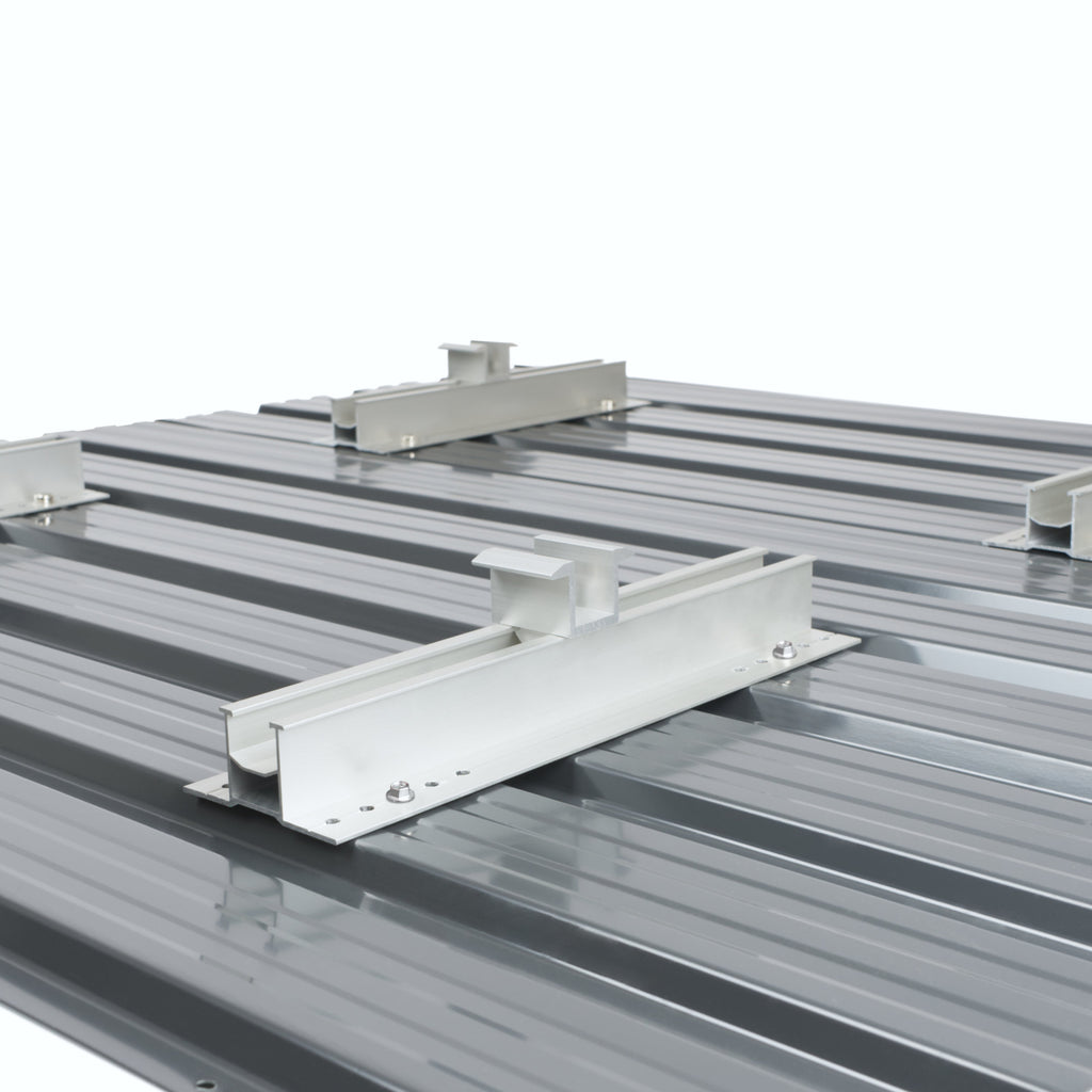 Mounting bracket for solar panel, rail with mid clamps