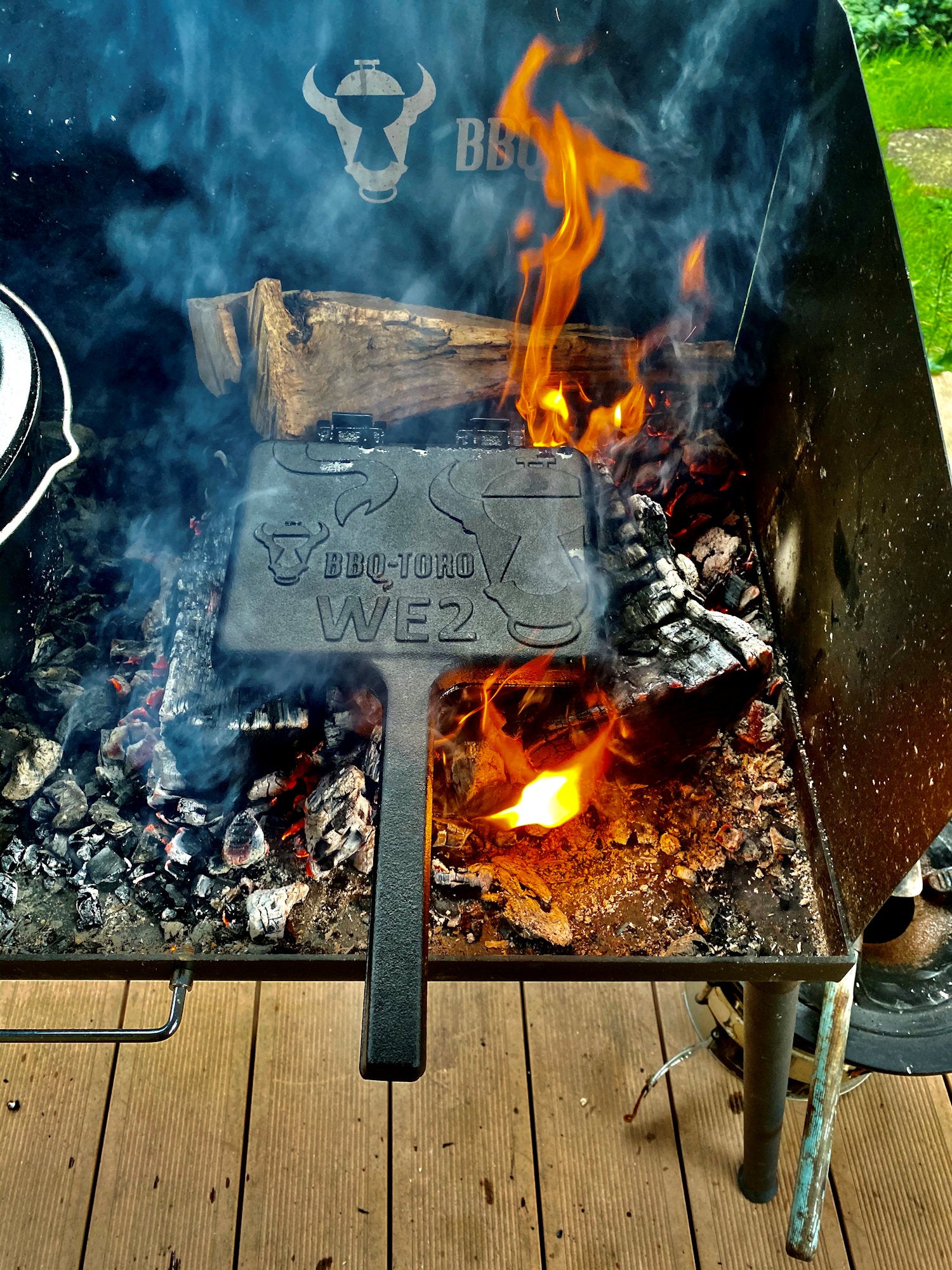 Waffle iron, cast iron, rectangular double shape, black