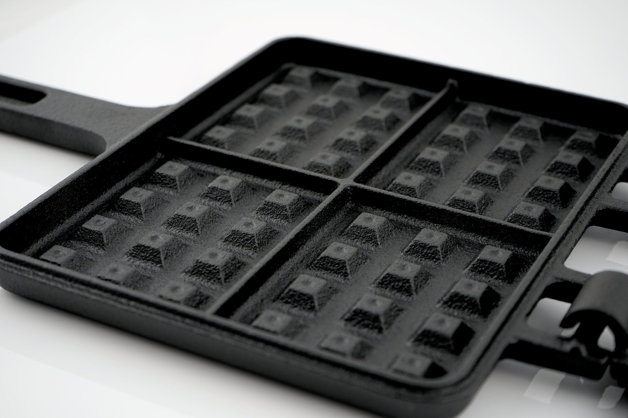 Waffle iron, cast iron, rectangular double shape, black